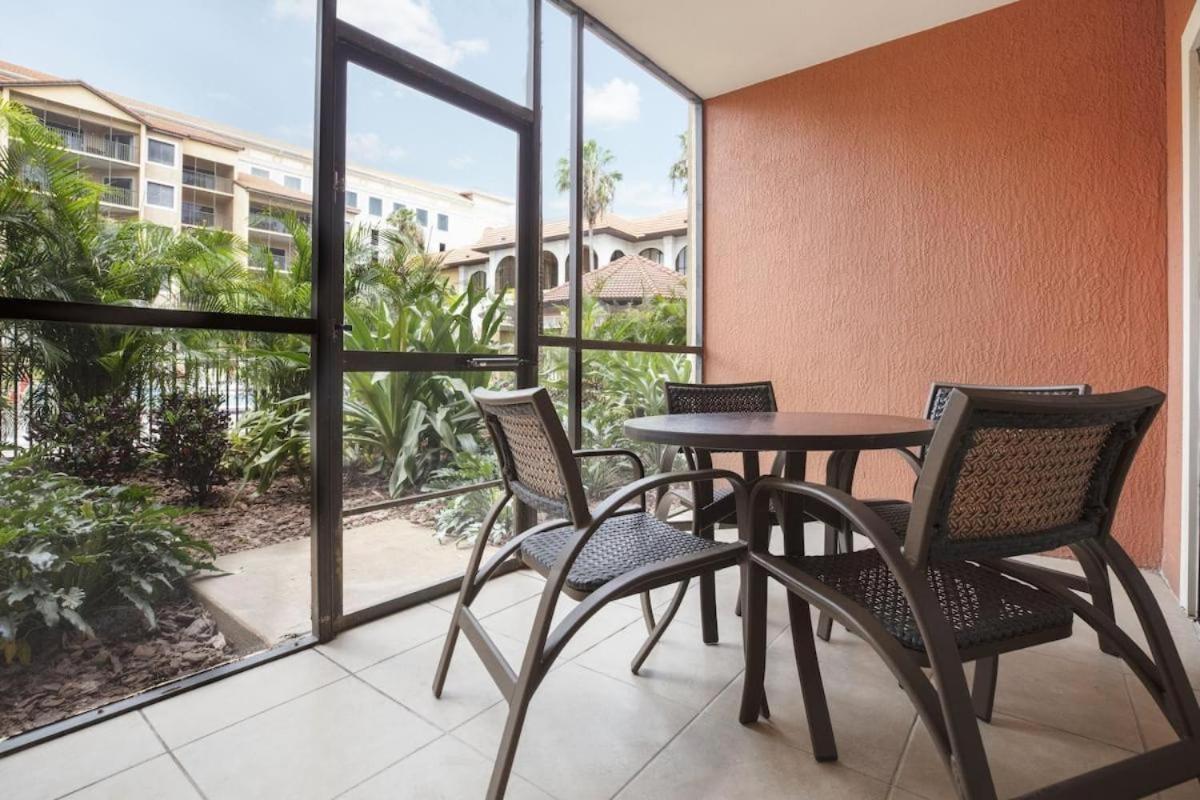Stunning Condo Near Universal Studios Williamsburg ภายนอก รูปภาพ