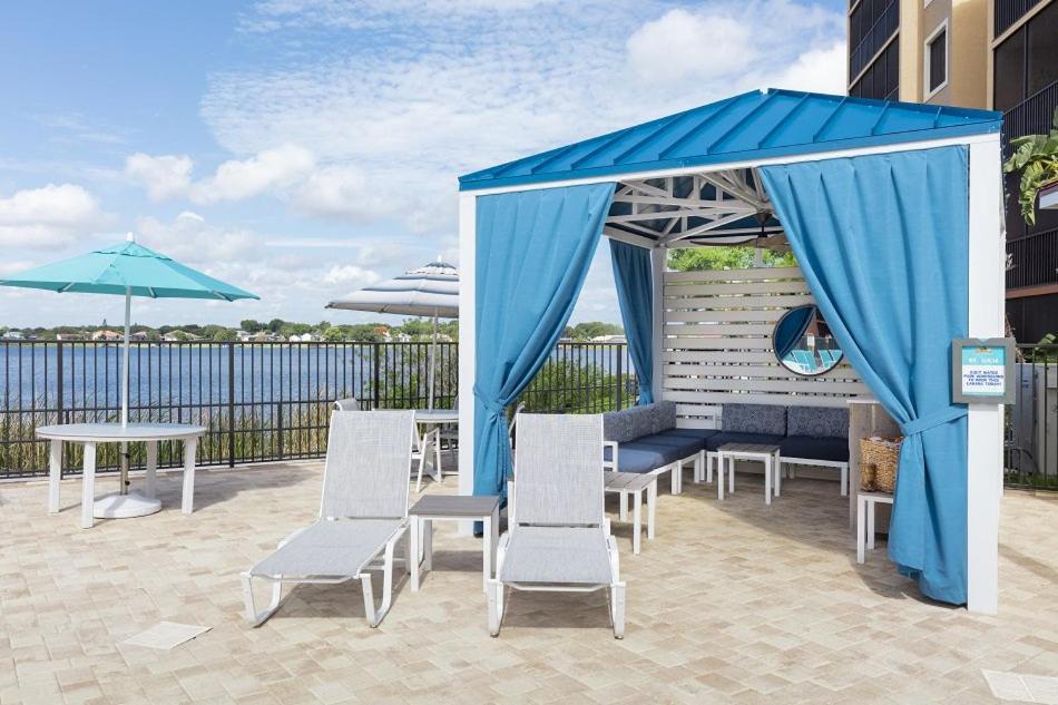 Stunning Condo Near Universal Studios Williamsburg ภายนอก รูปภาพ