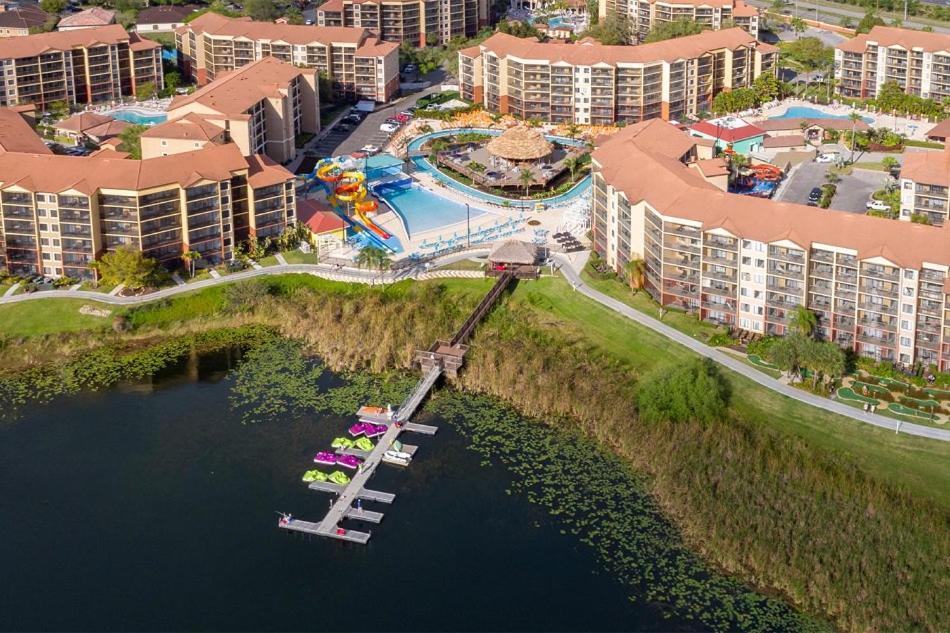 Stunning Condo Near Universal Studios Williamsburg ภายนอก รูปภาพ