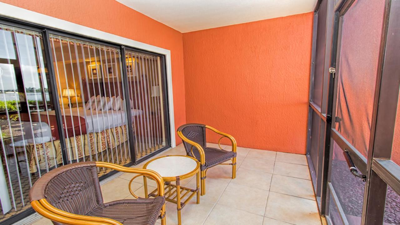 Stunning Condo Near Universal Studios Williamsburg ภายนอก รูปภาพ