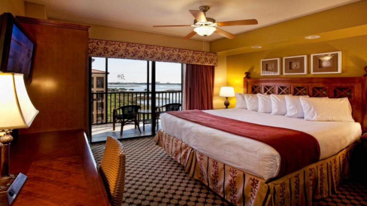 Stunning Condo Near Universal Studios Williamsburg ภายนอก รูปภาพ